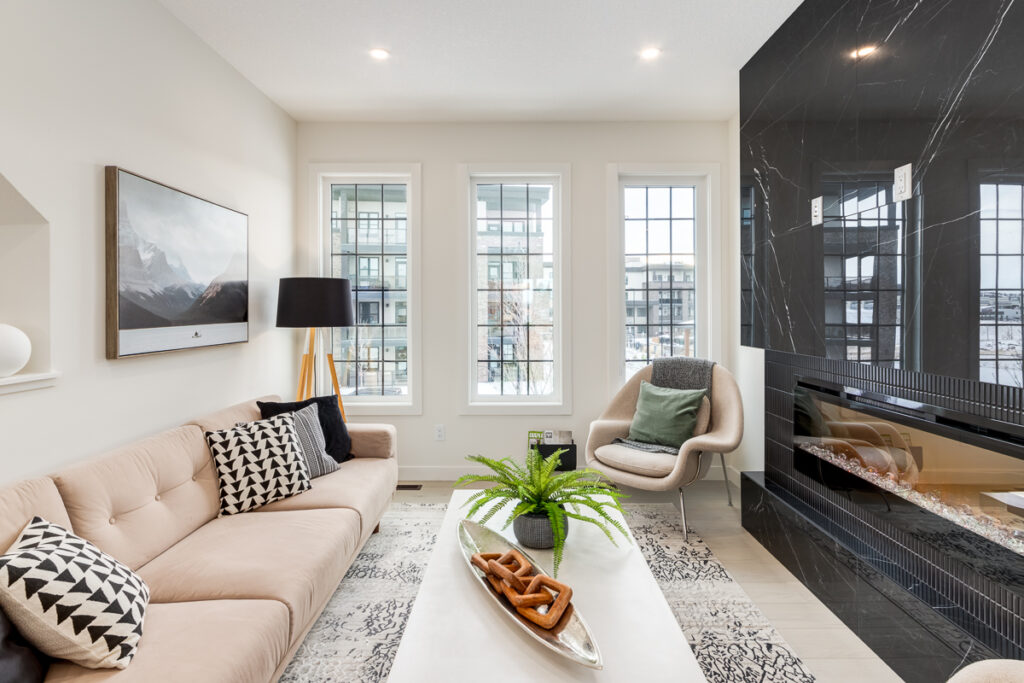 Alliston_Greenwich_HudsonWest_ShowHome_Townhome_87GreenbriarPlaceNW_Holland_04